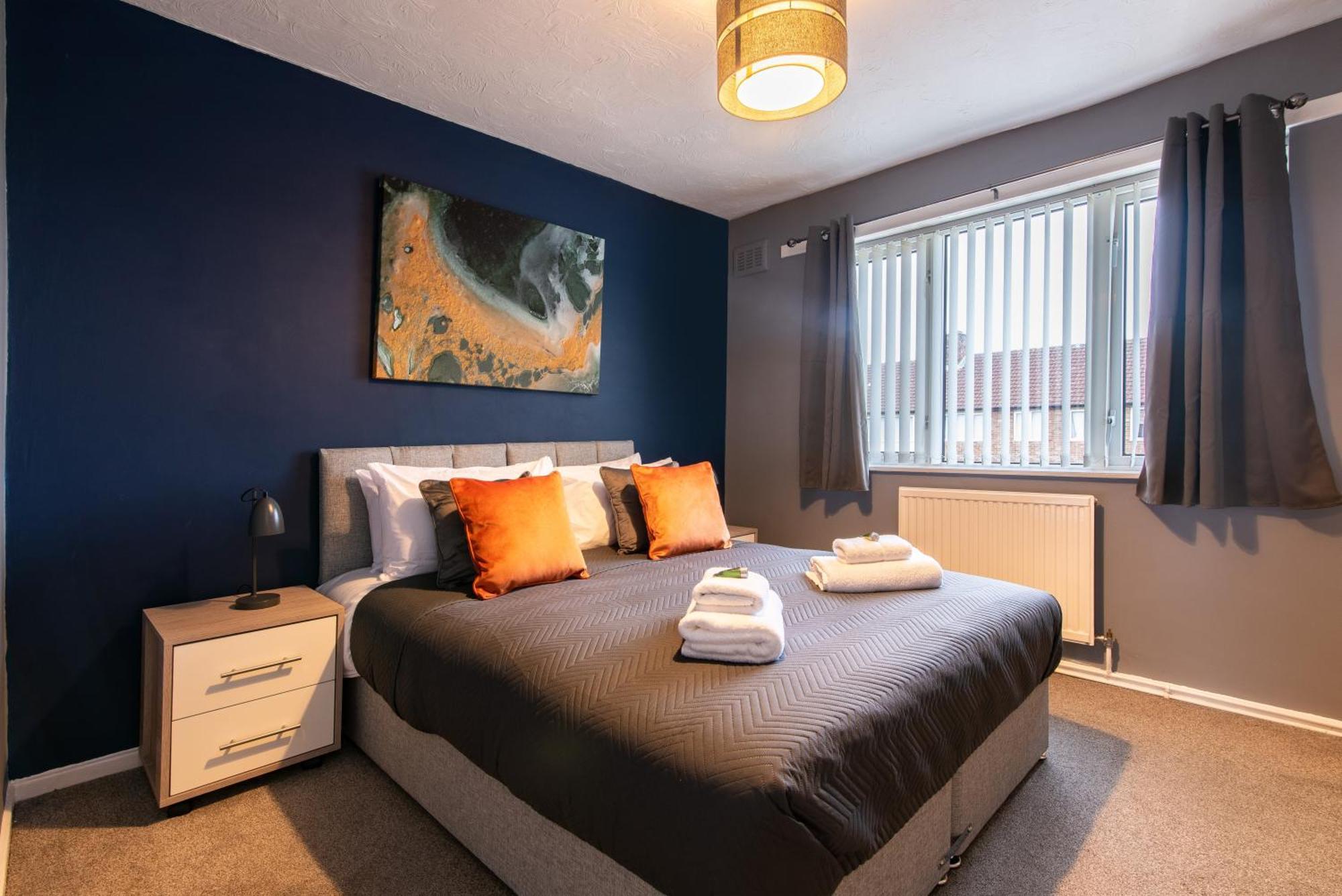 3 Bed Apartment - Perfect For Contractors Near Liverpool Airport เฮล ภายนอก รูปภาพ